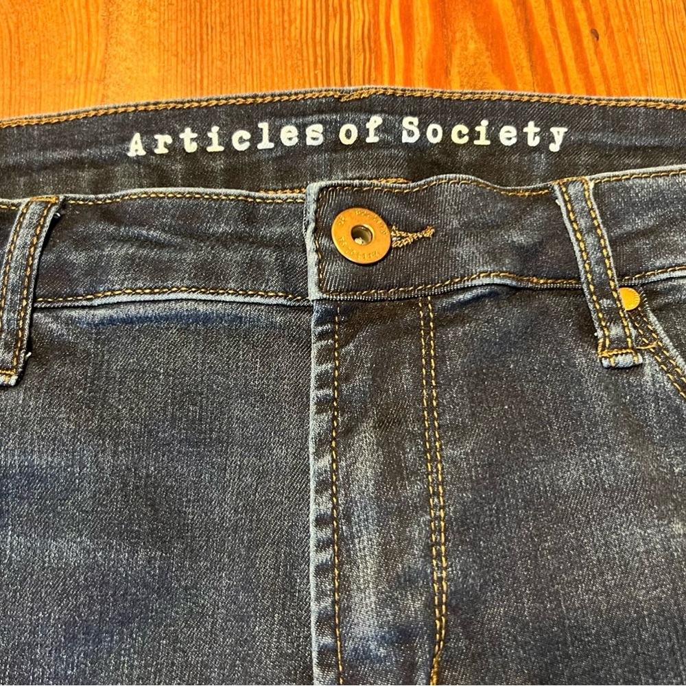Articles of Society Size 32 Dark Wash Women's Jeans